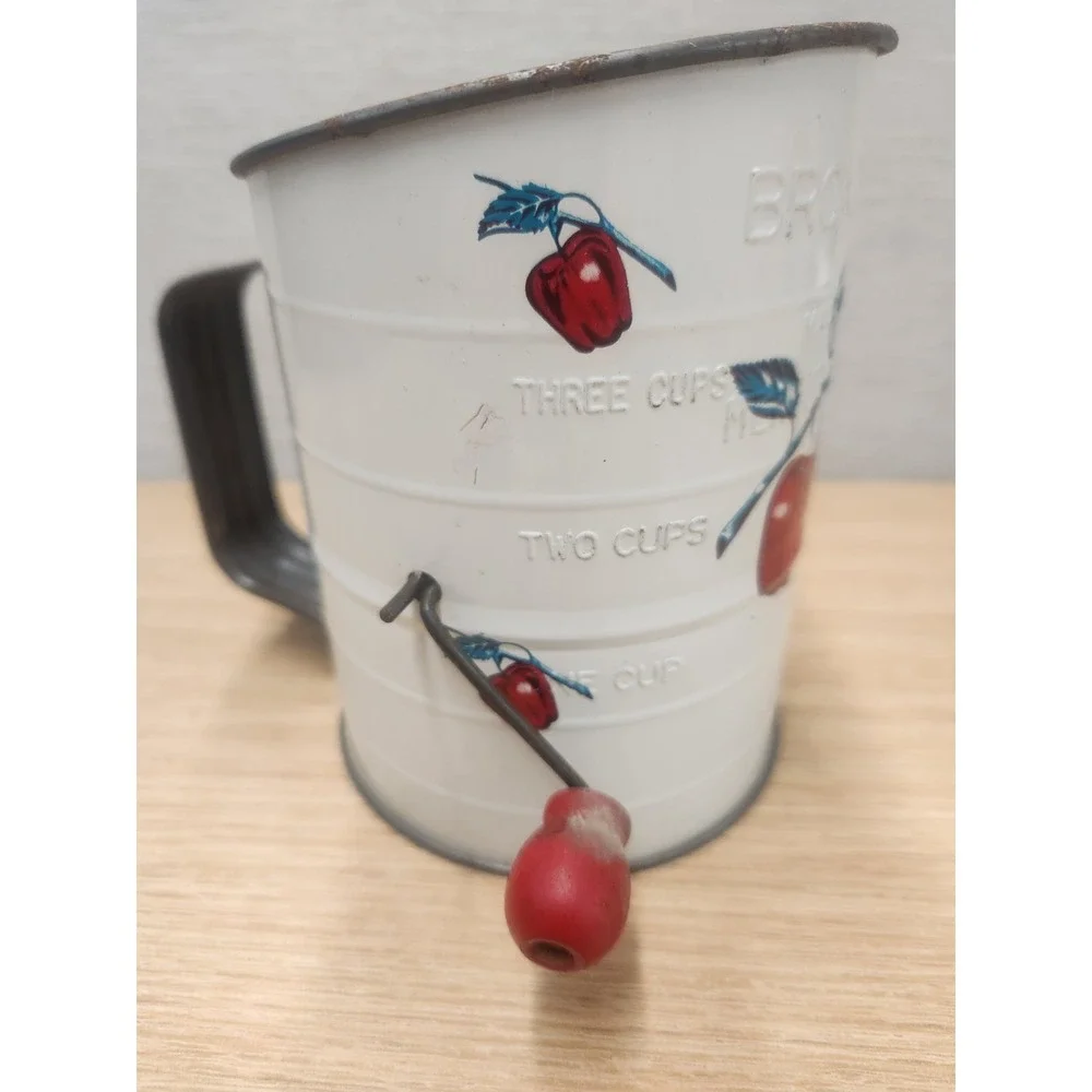 Bromwells 3 Cup Flour Sifter Apples VTG Retro White Red Rusty Cottage Core